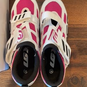 Garneau spin shoes